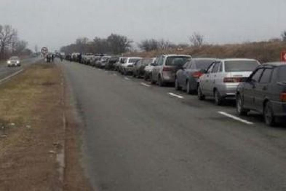 Террористы "ДНР" усилили контроль на блокпосту в Марьинке из-за дезертиров Террористы "ДНР" усилили контроль на блокпосту в Марьинке из-за дезертиров
