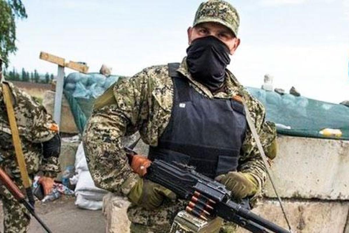 Бегут, бастуют и бьют россиян: в разведке рассказали о «восстании» в рядах боевиков Донбасса Бегут, бастуют и бьют россиян: в разведке рассказали о «восстании» в рядах боевиков Донбасса