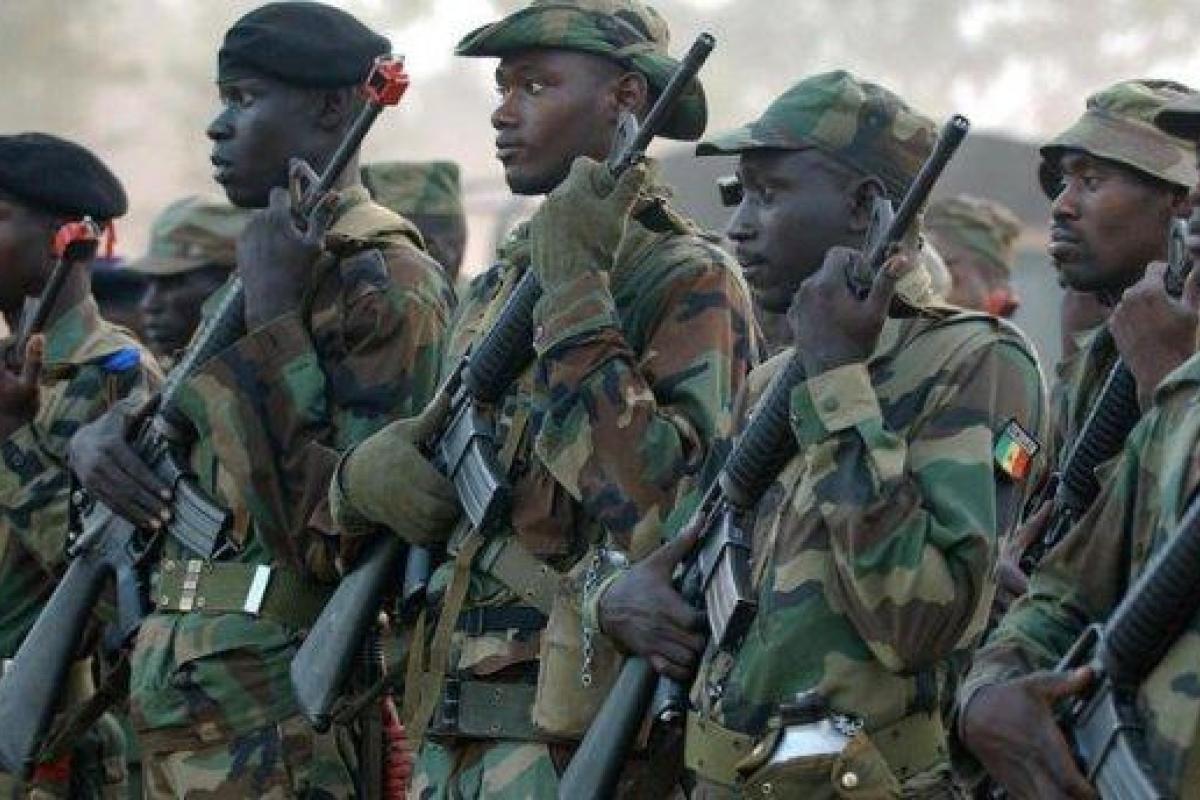 По сценарию Путина: Сенегал направил войска в Гамбию По сценарию Путина: Сенегал направил войска в Гамбию