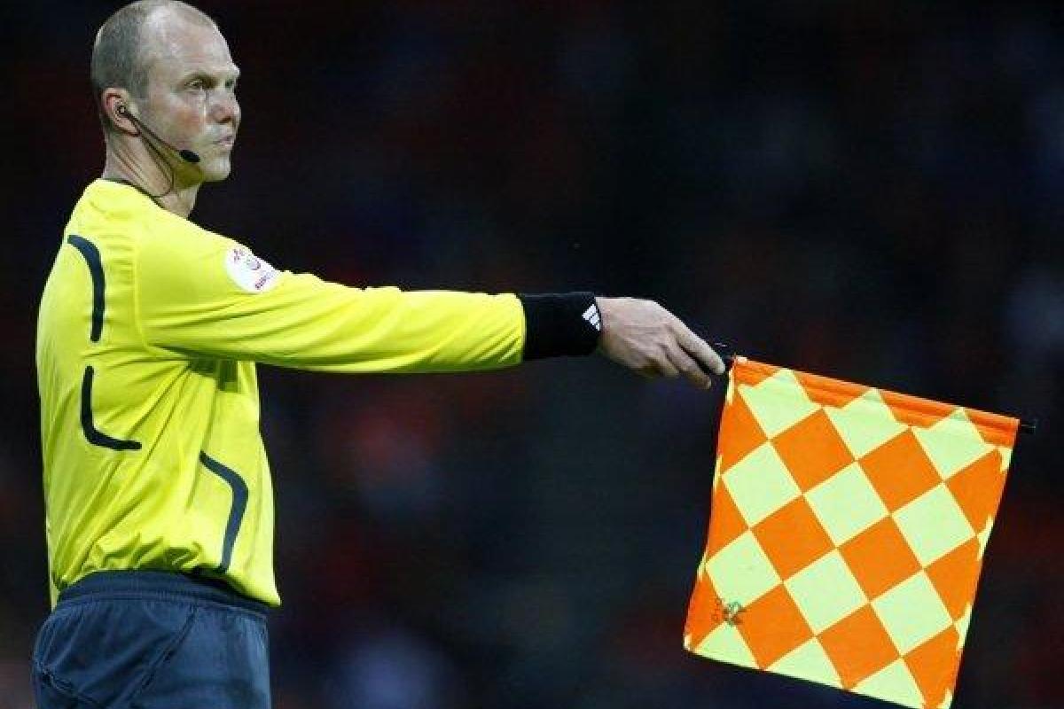 В ФИФА задумались об отмене офсайда В ФИФА задумались об отмене офсайда