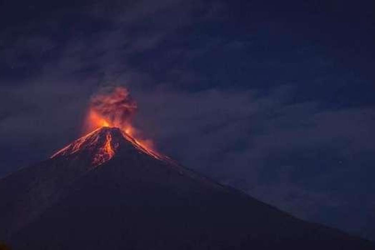 В Гватемале во время восхождения на вулкан погибло 6 туристов В Гватемале во время восхождения на вулкан погибло 6 туристов