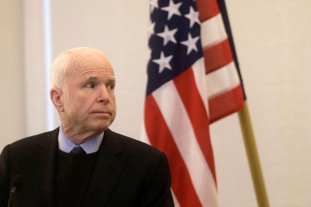 Маккейн: Путин легко отделался за агрессию в Украине, поэтому совсем обнаглел и дал приказ о кибератаках на США