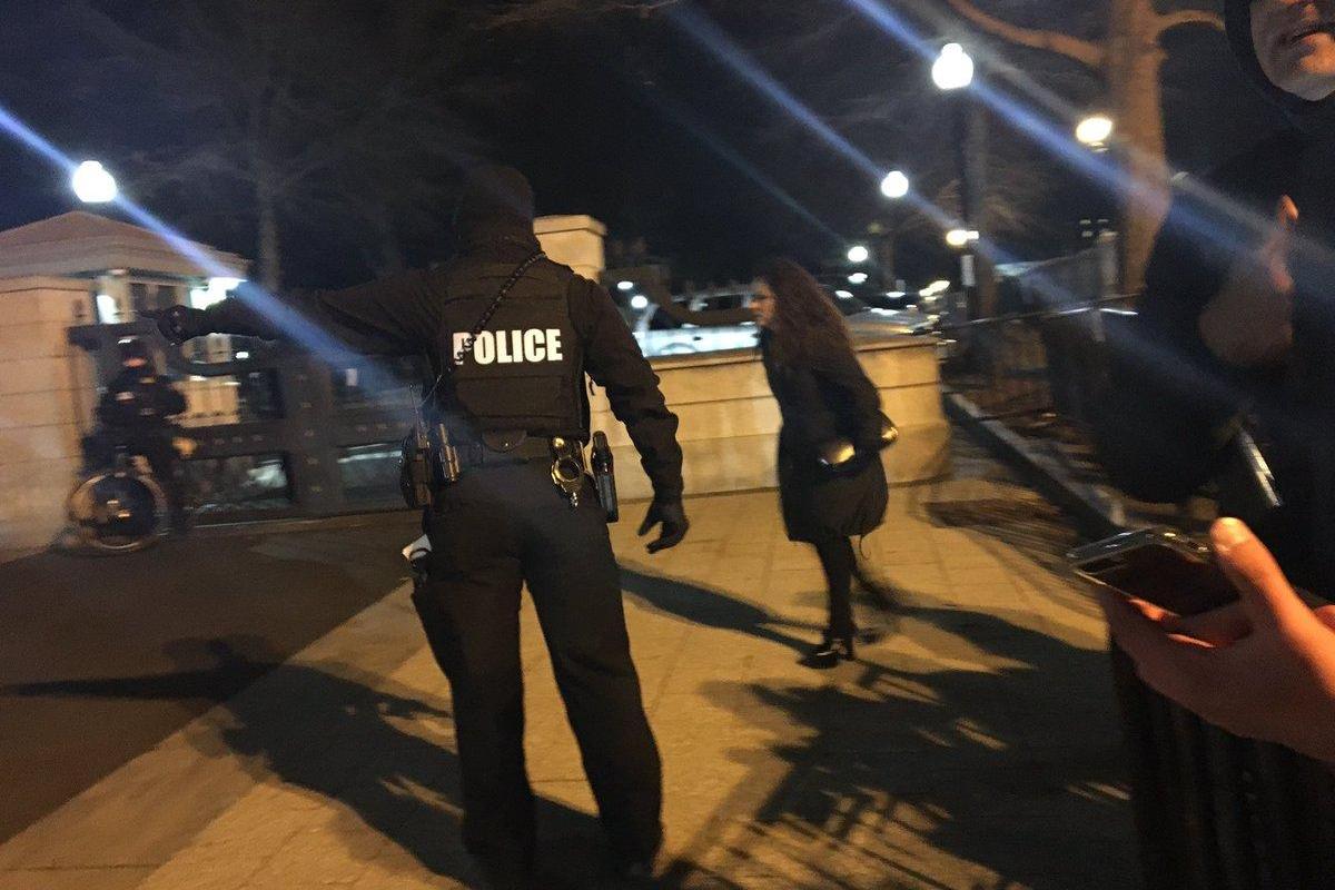 На прощальную вечеринку Обамы приехали Бейонсе, Jay-Z и Джордж Клуни На прощальную вечеринку Обамы приехали Бейонсе, Jay-Z и Джордж Клуни