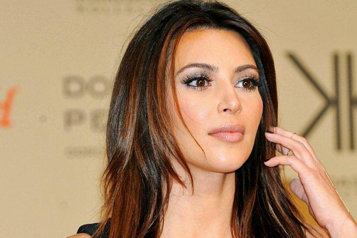 Ким Кардашьян в отчаянии: лицо знаменитости изуродовала болезнь