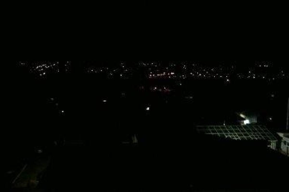 Крупная авария в электросети Луганска: Камброд погрузился во мрак Крупная авария в электросети Луганска: Камброд погрузился во мрак