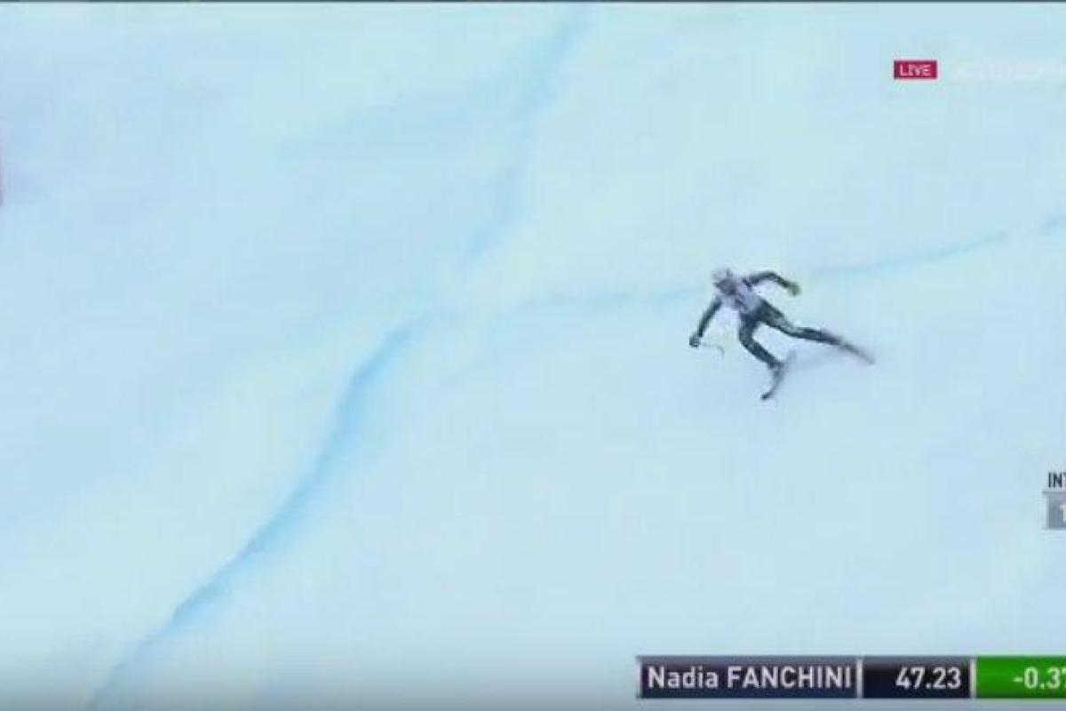 Итальянская горнолыжница вылетела с трассы на скорости 100 км/час: в сети появилось шокирующее видео