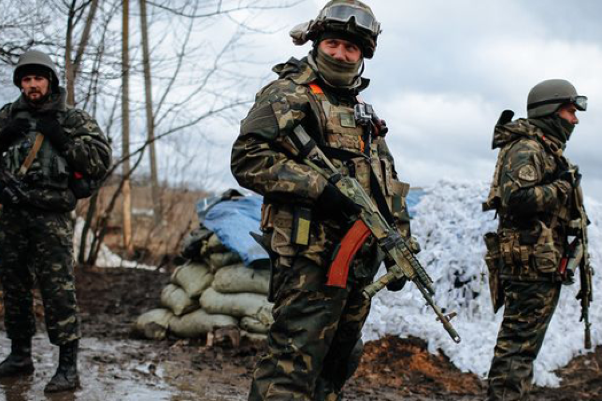 На Луганщине боевики вынуждены ежедневно слушать гимн Украины На Луганщине боевики вынуждены ежедневно слушать гимн Украины