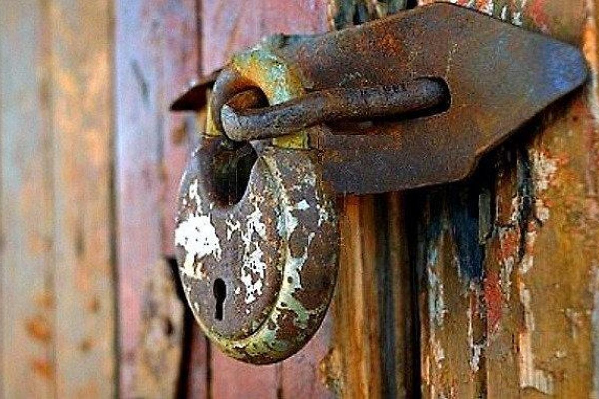 В Украине начал массово исчезать малый и средний бизнес В Украине начал массово исчезать малый и средний бизнес