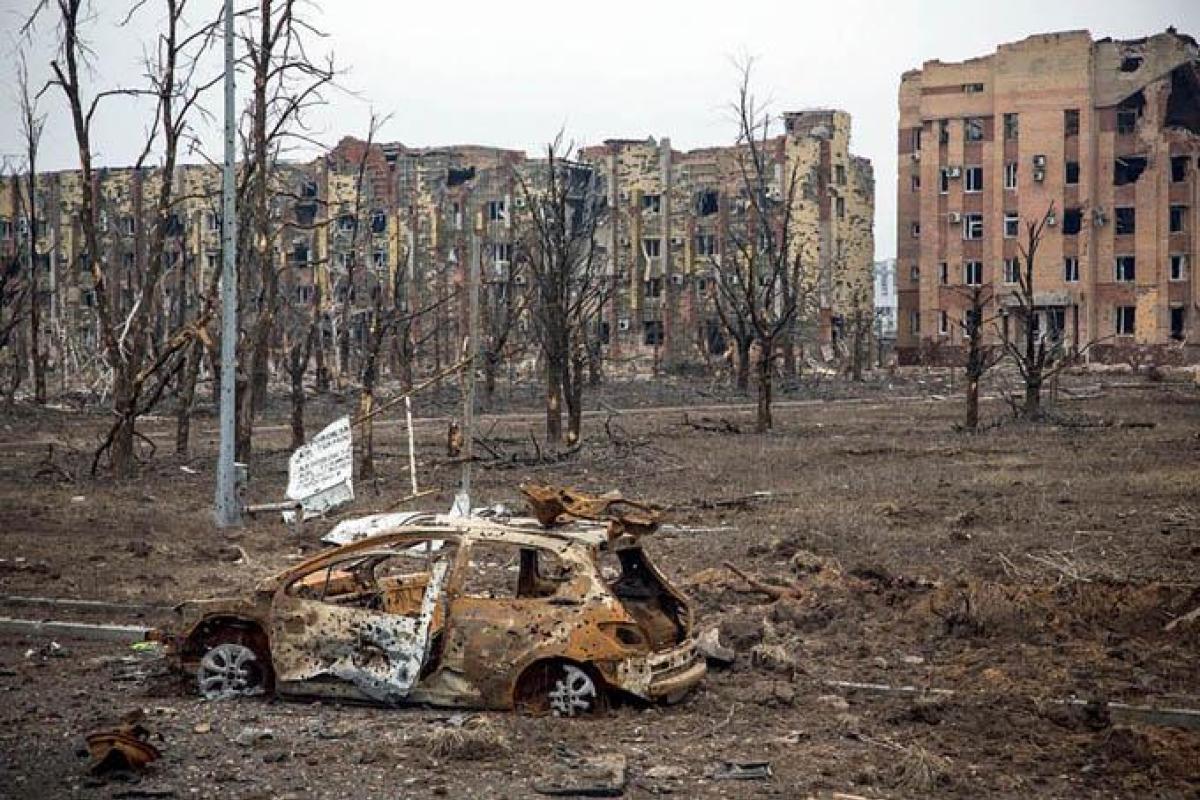 Позиции украинских бойцов в районе Мариуполя обстреляли из артиллерии 