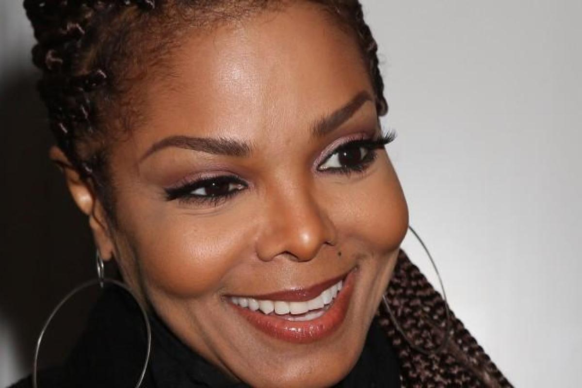 Поп-певица Джанет Джексон впервые стала мамой