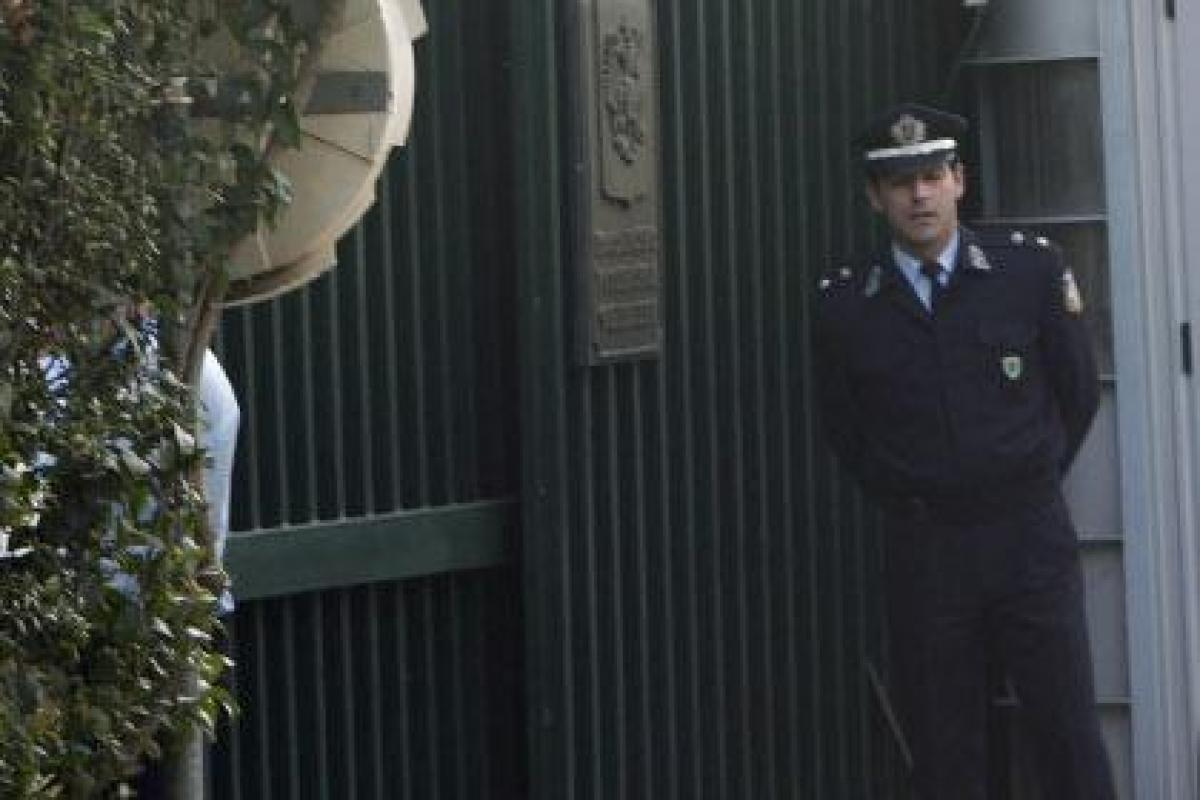 В Афинах найден мертвым российский консул