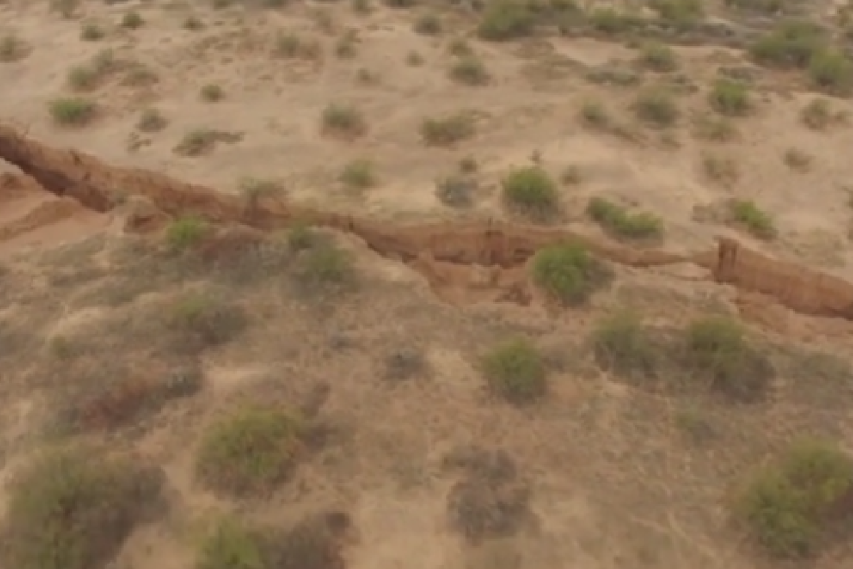 Аризона раскололась надвое: в сети опубликовано видео гигантской трещины