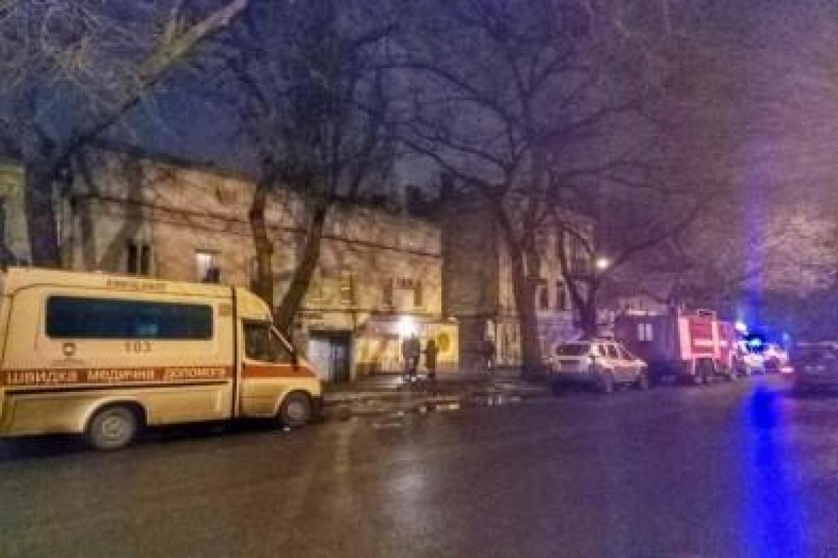 Жильцов дома в центре Одессы эвакуировали из-за угрозы взрыва Жильцов дома в центре Одессы эвакуировали из-за угрозы взрыва