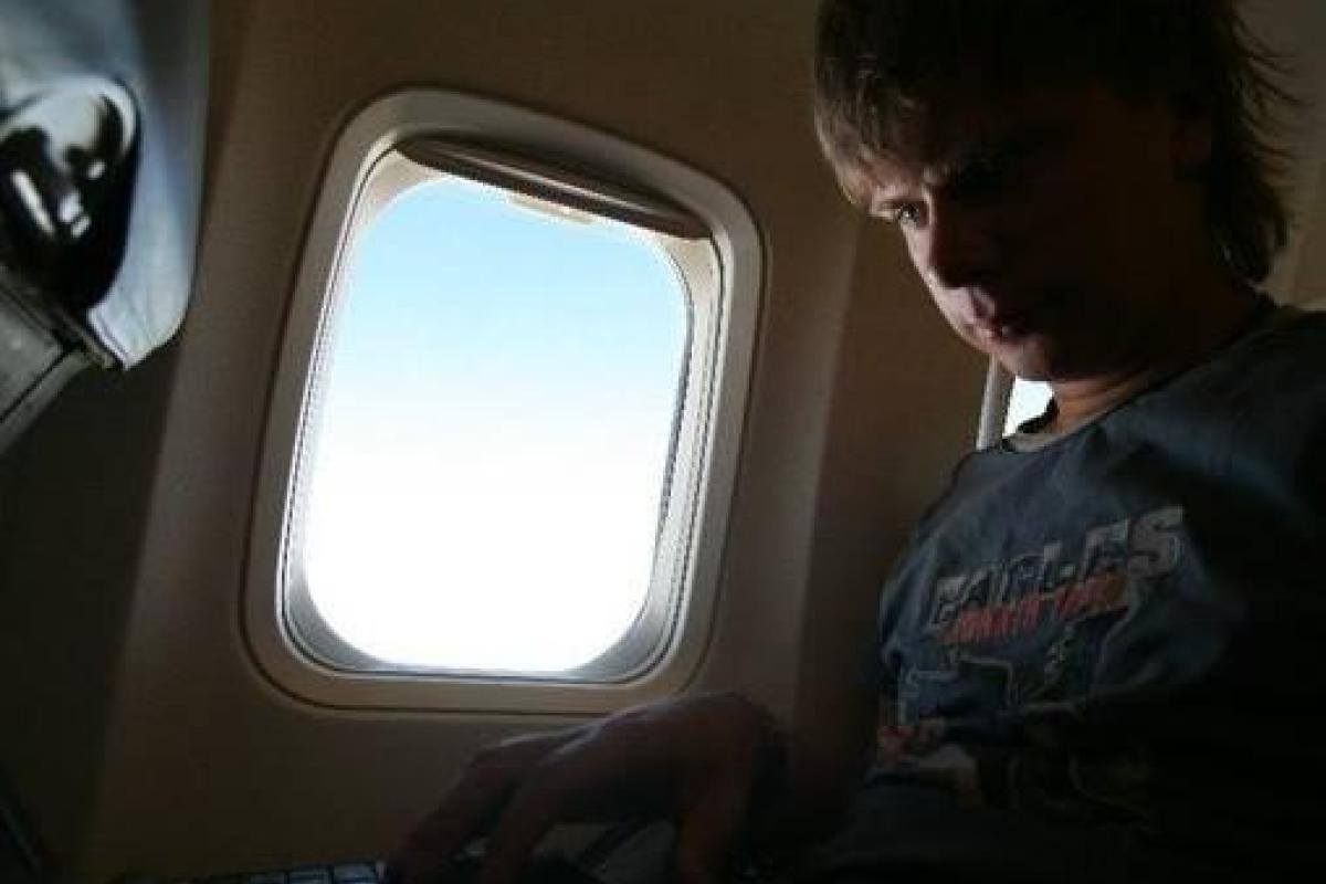 Известный телеведущий подсчитал, сколько времени у людей забирают соцсети Известный телеведущий подсчитал, сколько времени у людей забирают соцсети