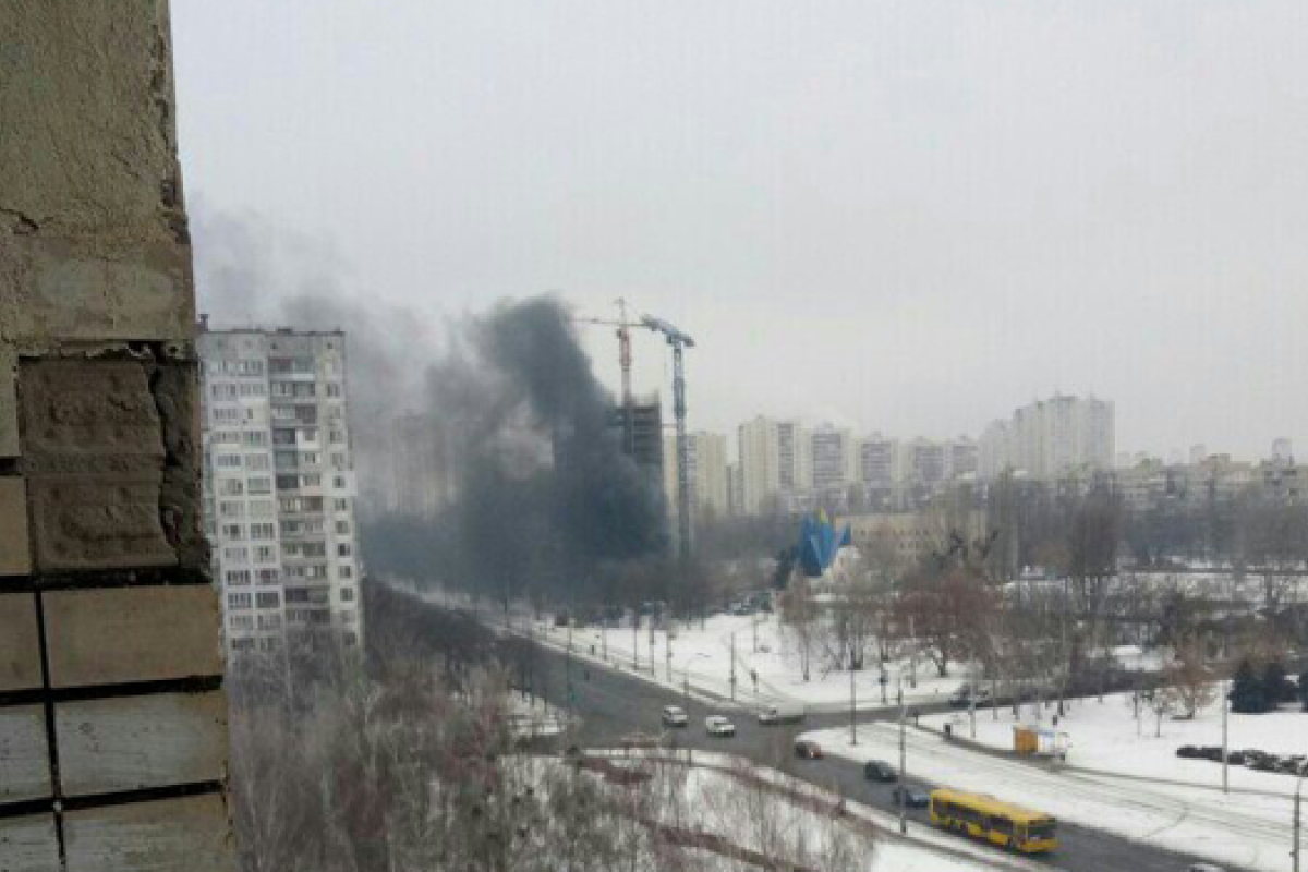 В Киеве произошел масштабный пожар: загорелась новостройка, появились фото В Киеве произошел масштабный пожар: загорелась новостройка, появились фото