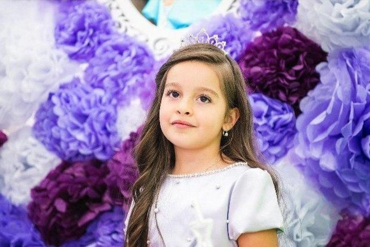 Старшей дочери телеведущей Ксении Бородиной предложили вести детское шоу "Ревизорро"