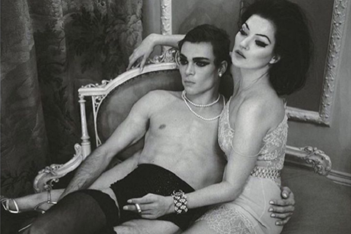 Кейт Мосс снялась в откровенной фотосессии с парнем в чулках