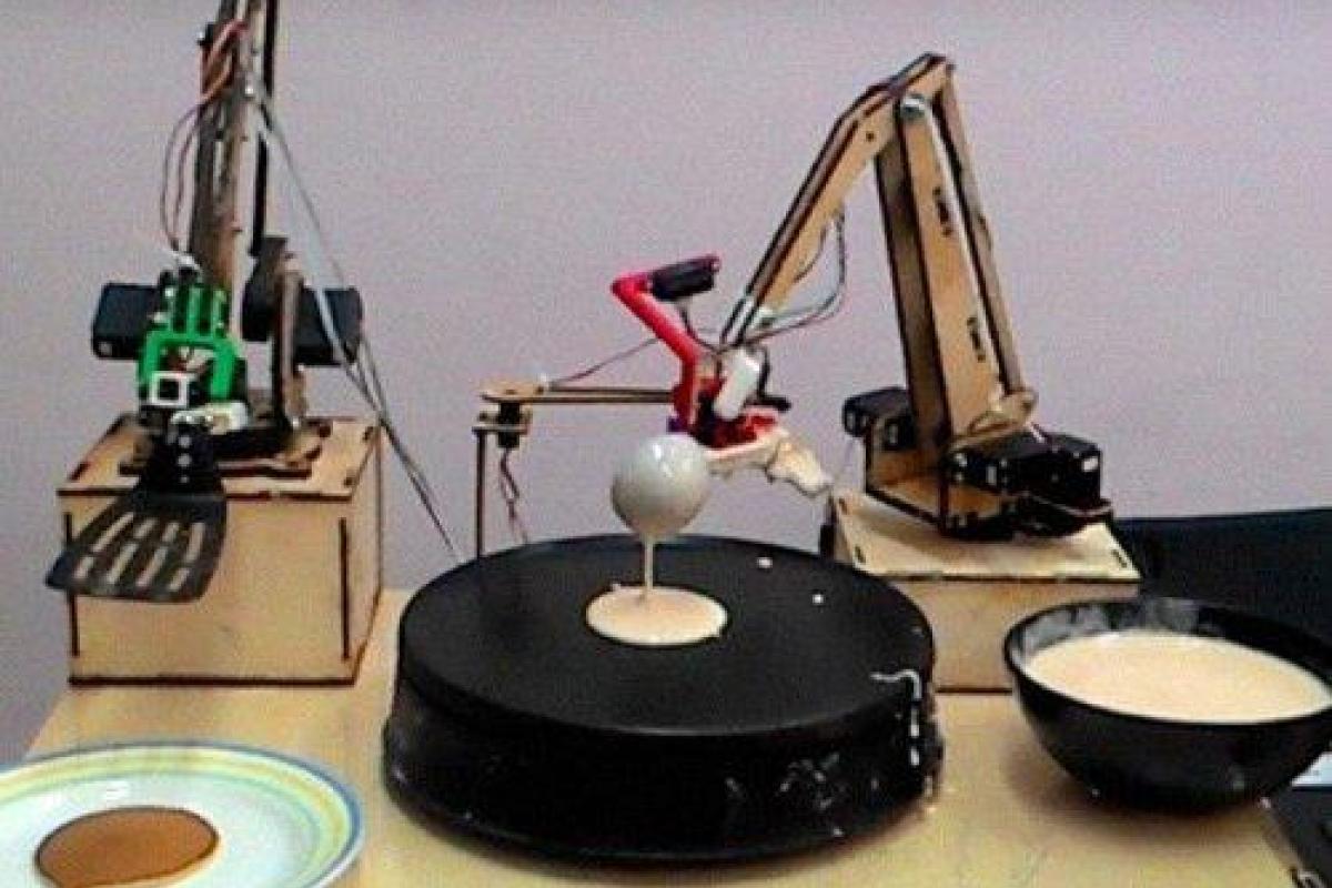 В России сделали робота, который печет блины