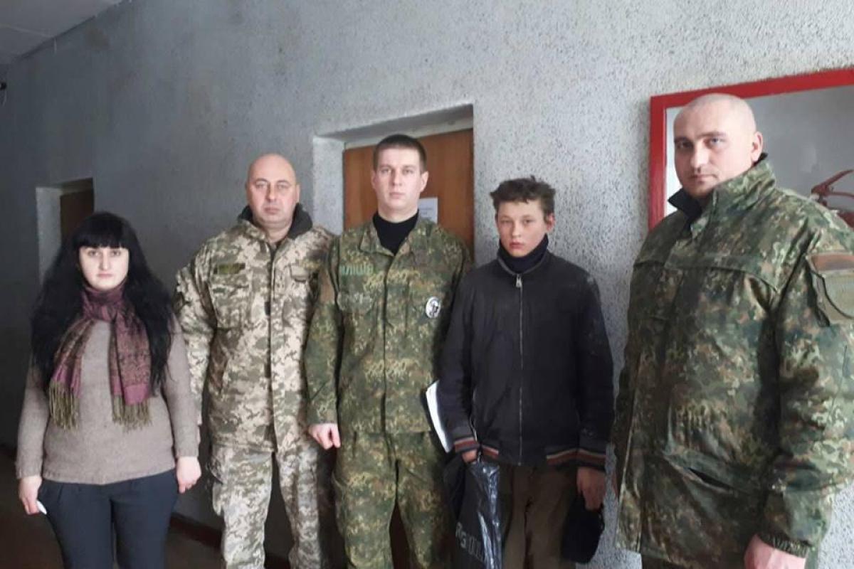 В Лисичанске полицейские нашли мальчика, который сбежал из дома В Лисичанске полицейские нашли мальчика, который сбежал из дома