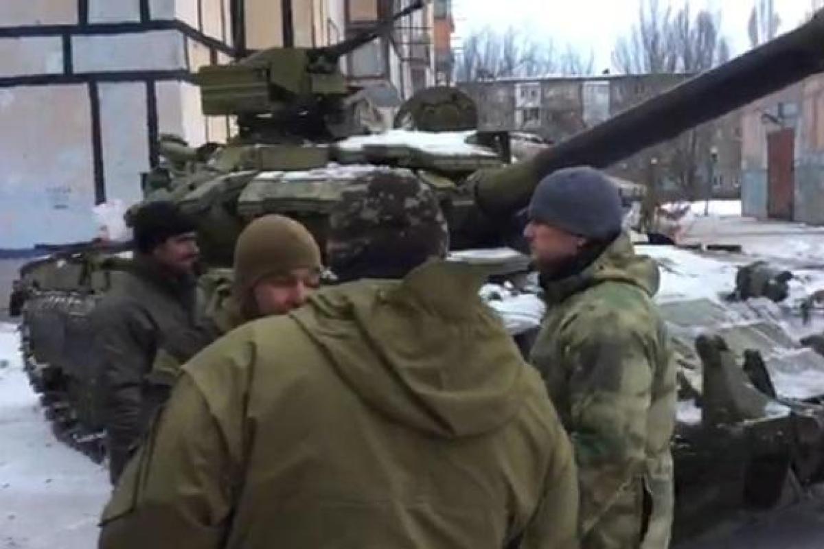 Штаб АТО объяснил наличие танков в Авдеевке