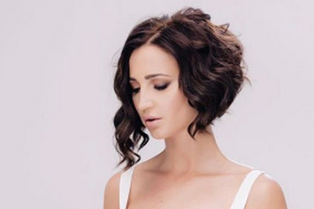 Телеведущая Ольга Бузова опозорилась из-за Хиллари Клинтон: в Сети смеются