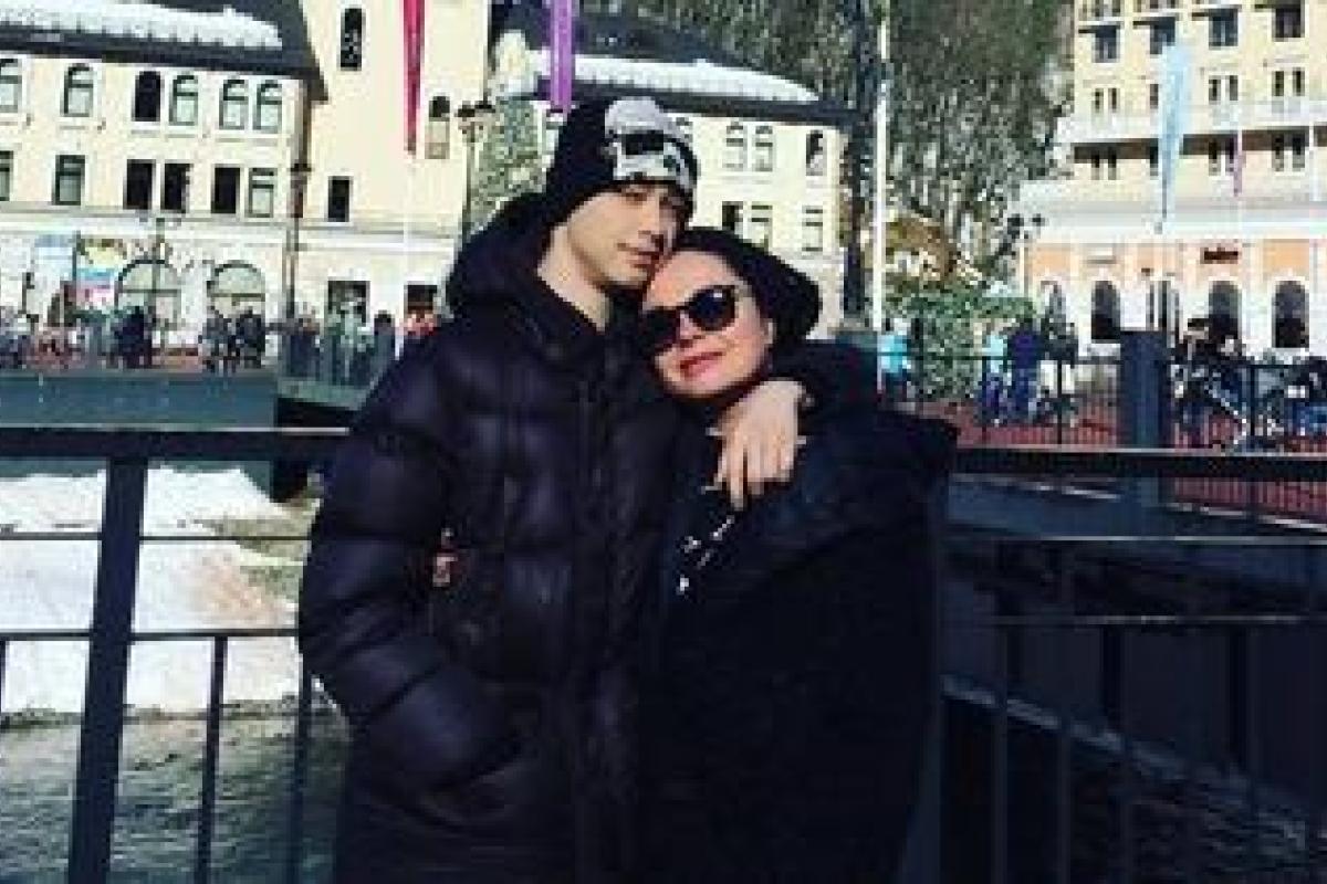 Певица Наташа Королева показала фото с повзрослевшим сыном Певица Наташа Королева показала фото с повзрослевшим сыном