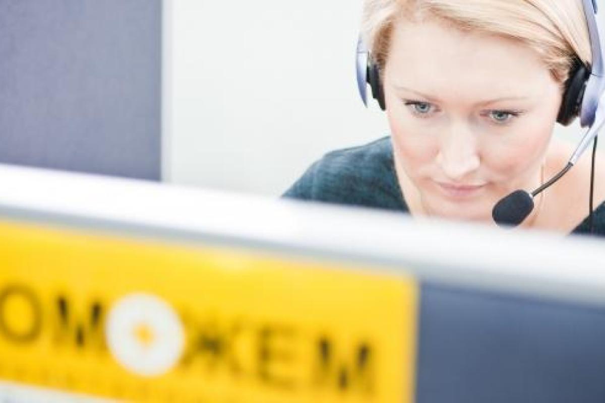 На горячую линию Штаба Ахметова поступают тысячи звонков: люди в панике