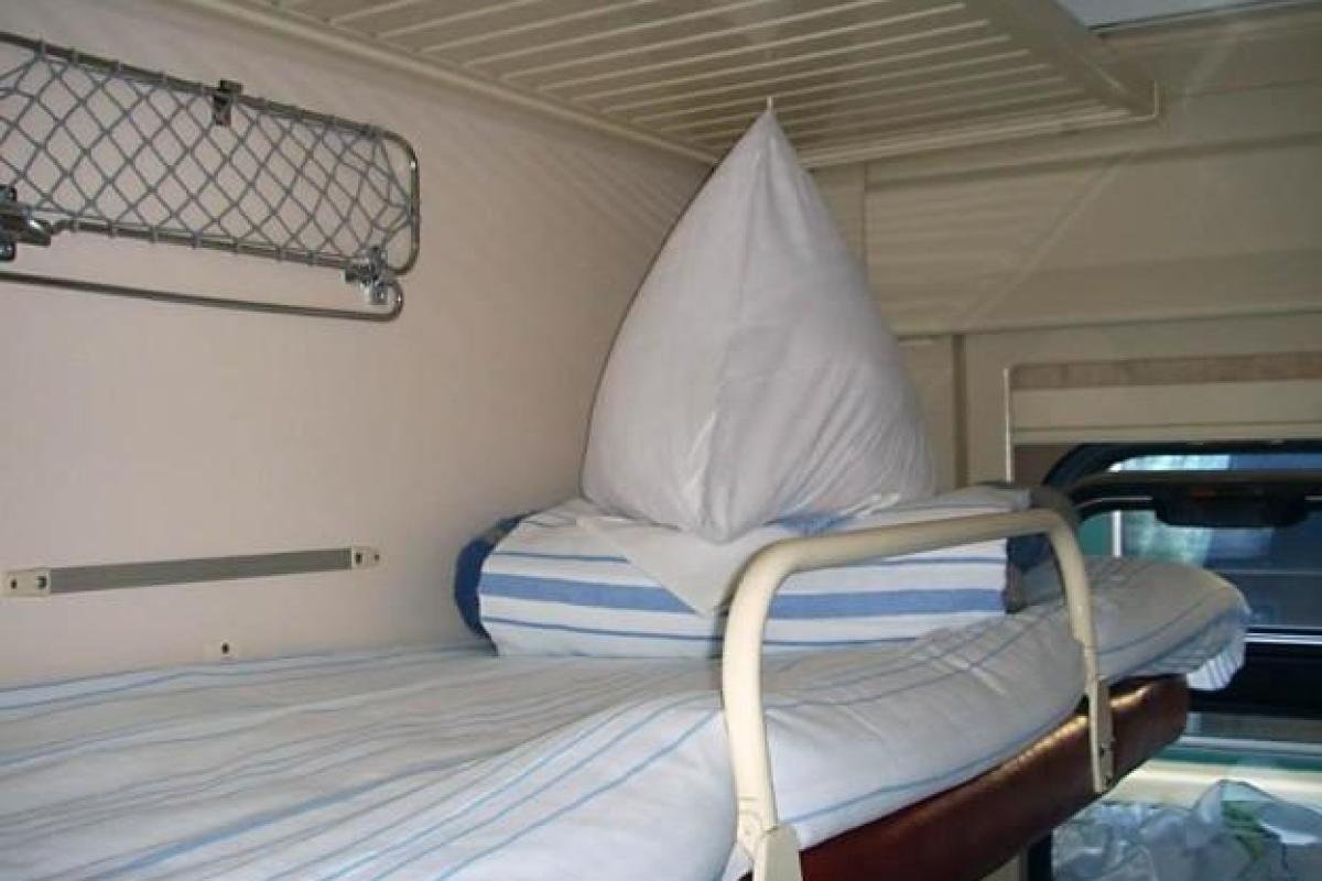 Забыл в туалете: В поезде "Хмельницкий-Лисичанск" у иностранца украли телефон Забыл в туалете: В поезде "Хмельницкий-Лисичанск" у иностранца украли телефон