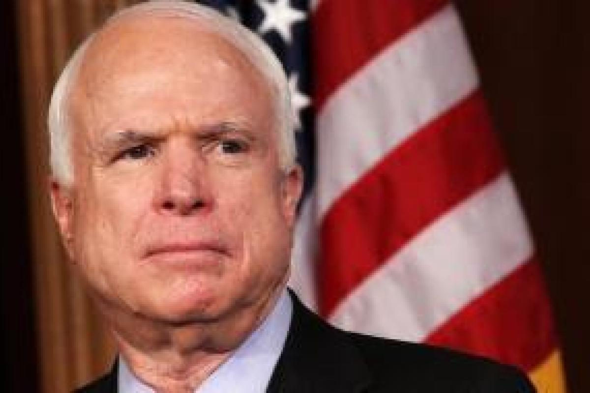 Маккейн призывает Трампа дать Украине летальное оружие Маккейн призывает Трампа дать Украине летальное оружие