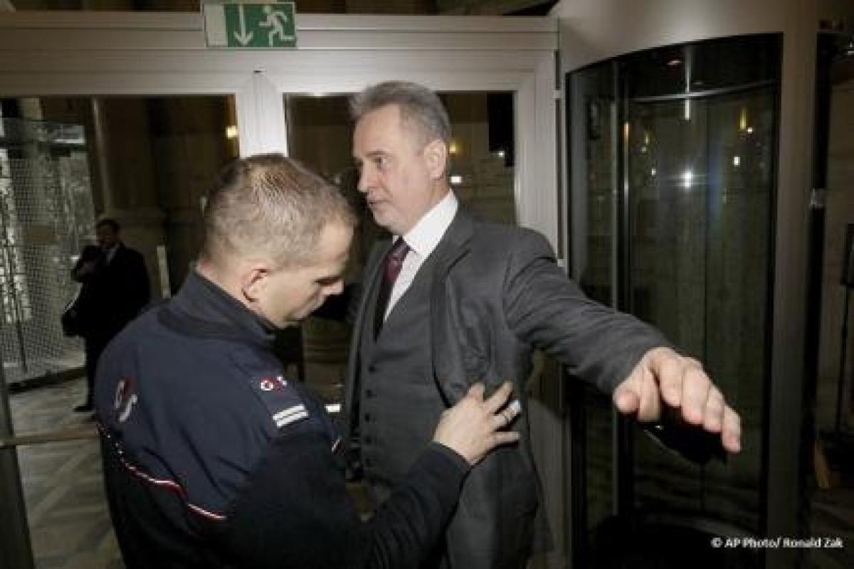 Сразу после освобождения под залог Фирташа снова задержали, - СМИ 