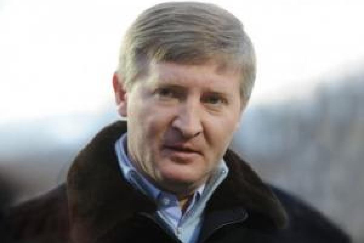 В "ДНР" главарь боевиков Захарченко забирает заводы Ахметова под свой контроль: олигарх пока молчит В "ДНР" главарь боевиков Захарченко забирает заводы Ахметова под свой контроль: олигарх пока молчит