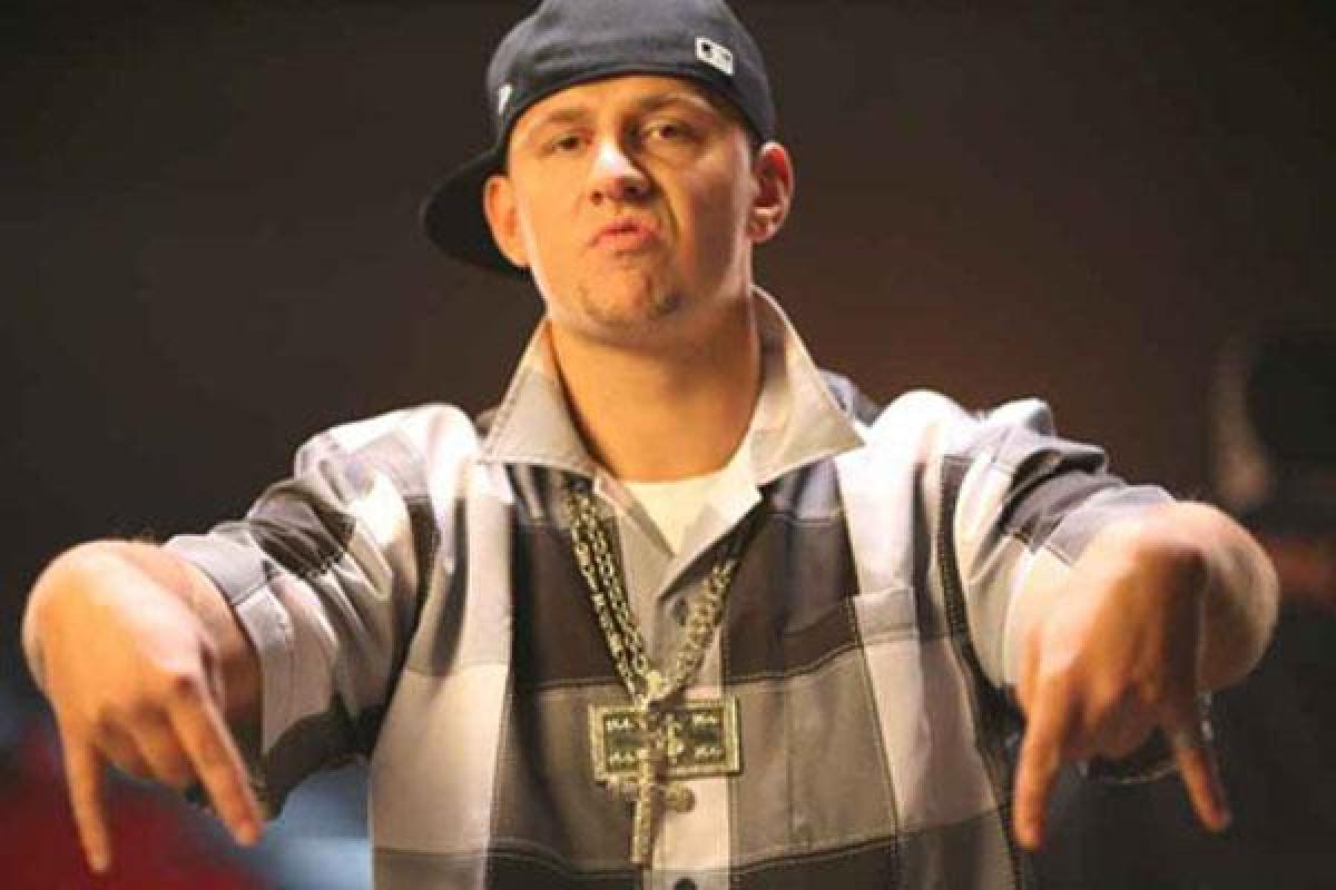 Потап показал, как выросли его дети, а голая Волочкова упала в снег Потап показал, как выросли его дети, а голая Волочкова упала в снег