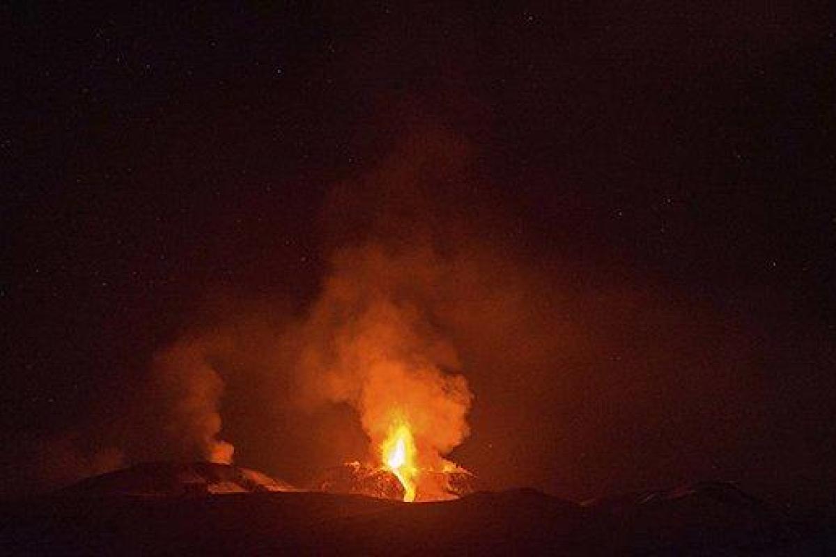 В Италии начал извергаться вулкан Этна