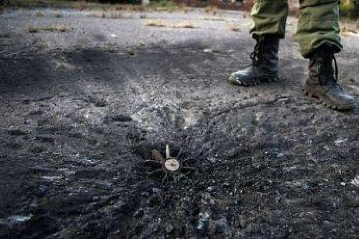 Обострение на фронте: В Луганской области под обстрел попали две школы Обострение на фронте: В Луганской области под обстрел попали две школы