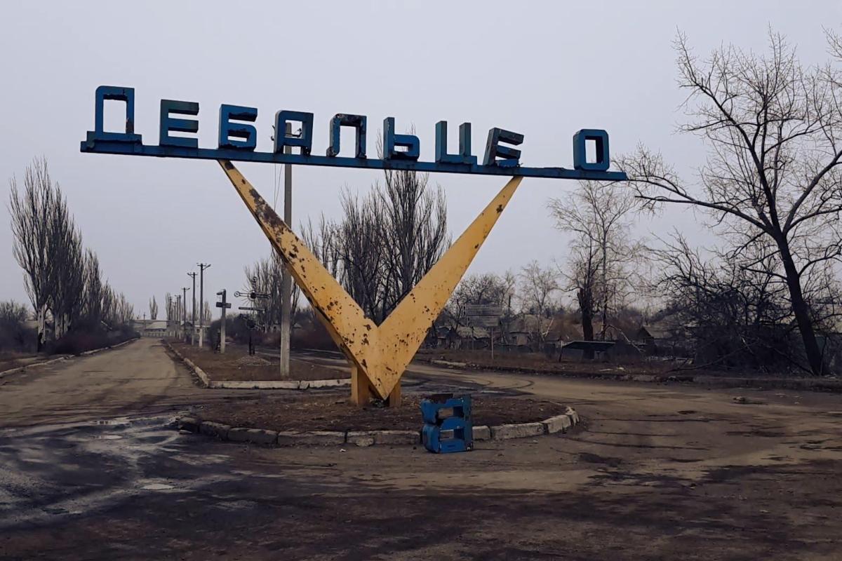 Видео для Гаагского трибунала: в сети вспомнили, кто в Дебальцево поднимал флаг «Новороссии»