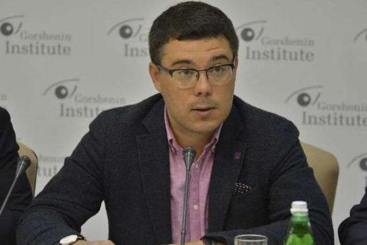 Кремлю нужны новые кумиры для заманивания пушечного мяса на Донбасс - политолог о Прилепине Кремлю нужны новые кумиры для заманивания пушечного мяса на Донбасс - политолог о Прилепине