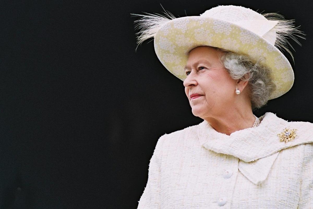 Что ест Елизавета II: СМИ рассказали о повседневном меню королевы