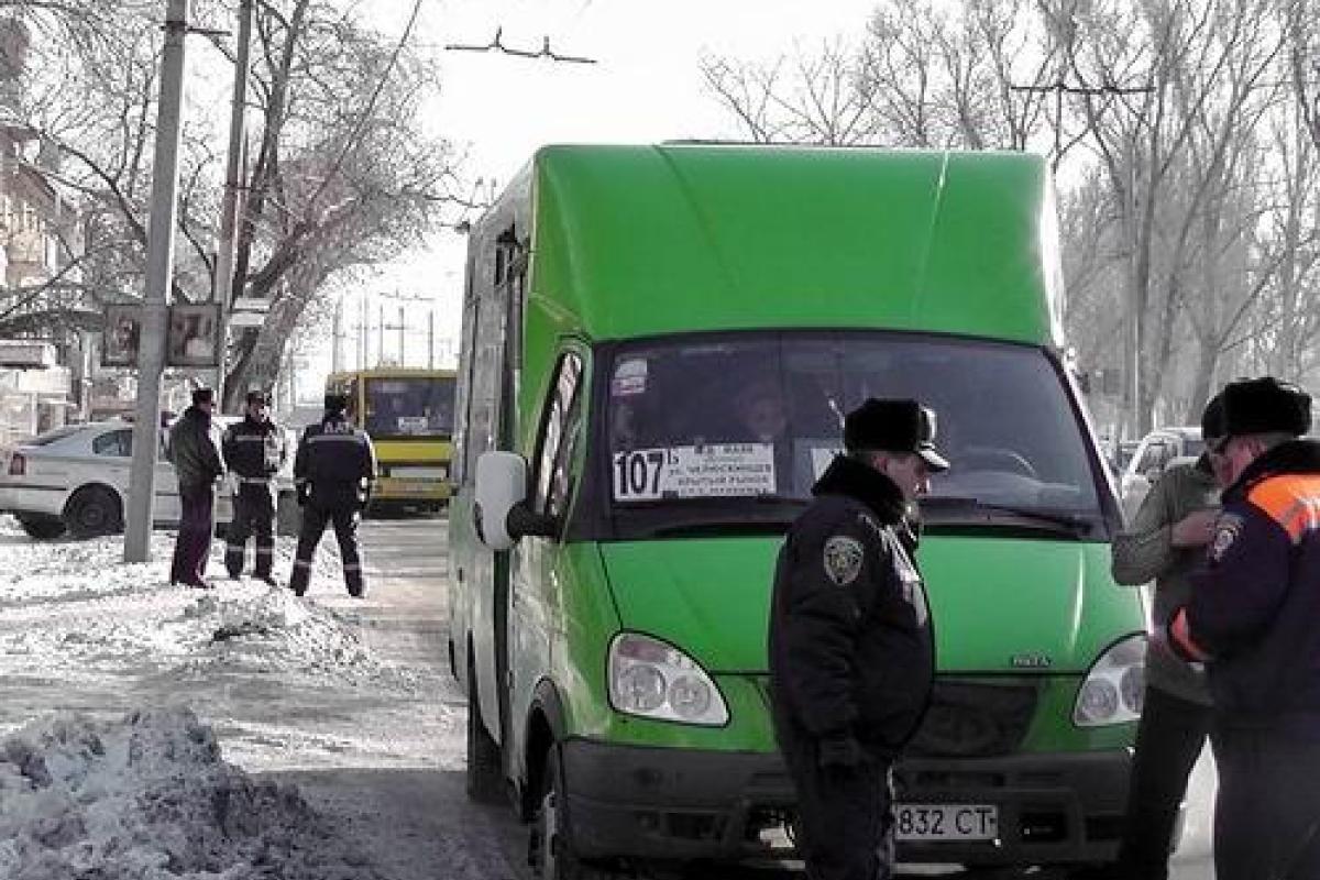 Давление на бизнес или забота о пассажирах? На Луганщине власть в нарушение закона угрожает перевозчикам проверками