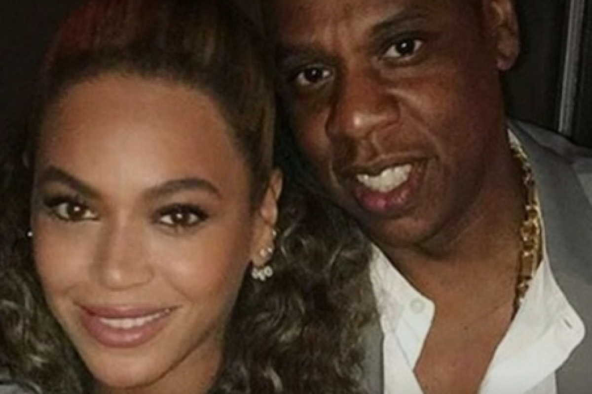 Певица Бейонсе ждет рождения двойни