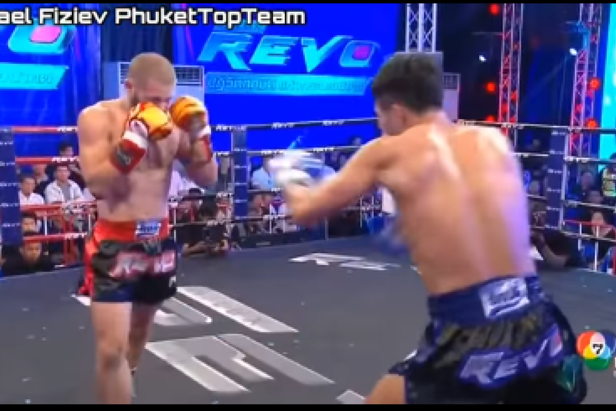 Кикбоксер во время боя повторил трюк из «Матрицы»: в сети опубликовано видео Кикбоксер во время боя повторил трюк из «Матрицы»: в сети опубликовано видео