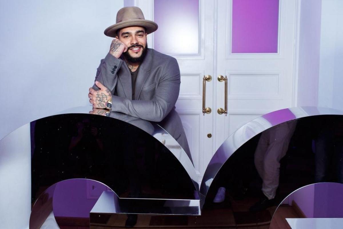 Названы самые стильные мужчины России: кто обошел Урганта и Бондарчука