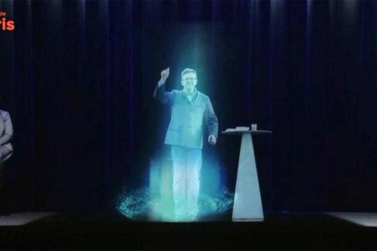 Виртуальный политик, новая электрификация и красный стяг в ближнем космосе - научный обзор за неделю