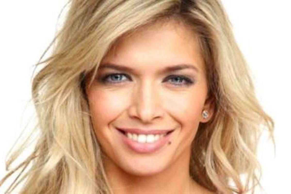 Певица Вера Брежнева показала фигуру в купальнике: поклонники в восторге