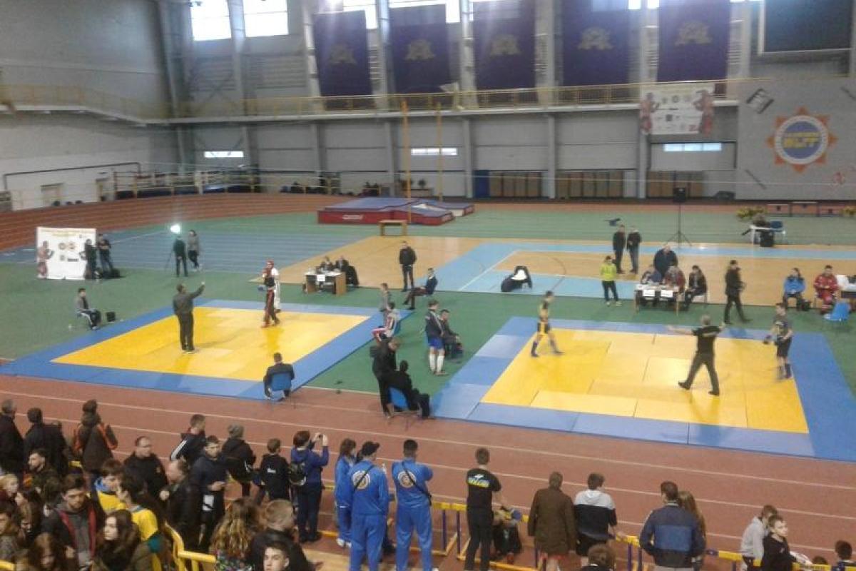 Как в Сумах казаки друг другу лица били Как в Сумах казаки друг другу лица били