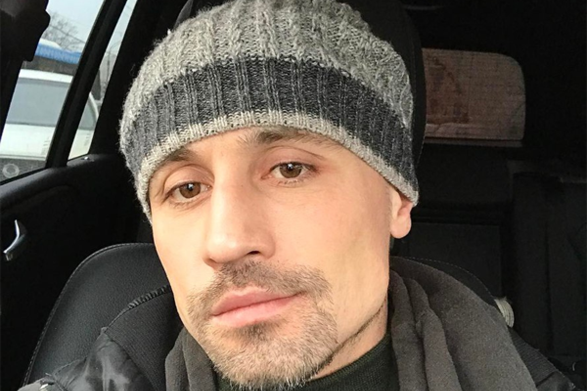 Певец Дима Билан шокировал поклонников, кардинально сменив имидж Певец Дима Билан шокировал поклонников, кардинально сменив имидж