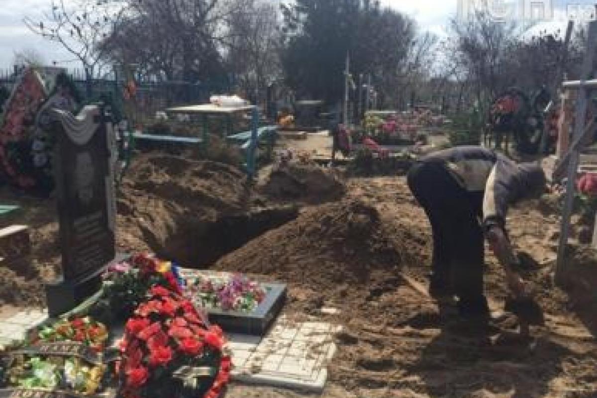 Стали известны подробности похорон убийцы Вороненкова Стали известны подробности похорон убийцы Вороненкова