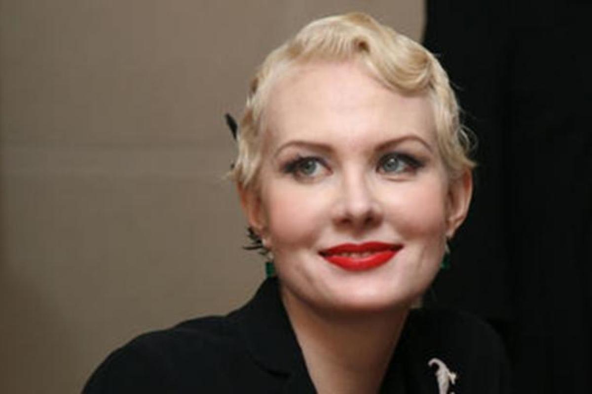 Актриса Рената Литвинова шокировала поклонников обнаженным снимком Актриса Рената Литвинова шокировала поклонников обнаженным снимком