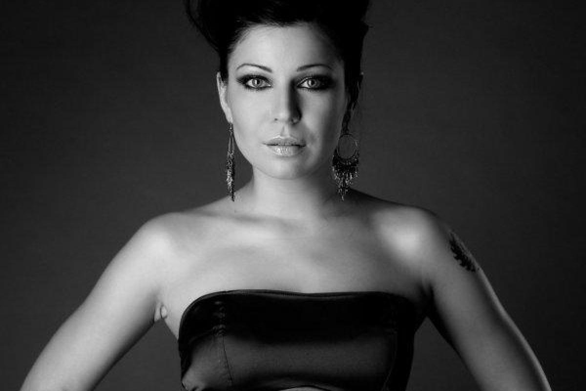 Певица Елка похвасталась тем, что бросила пить