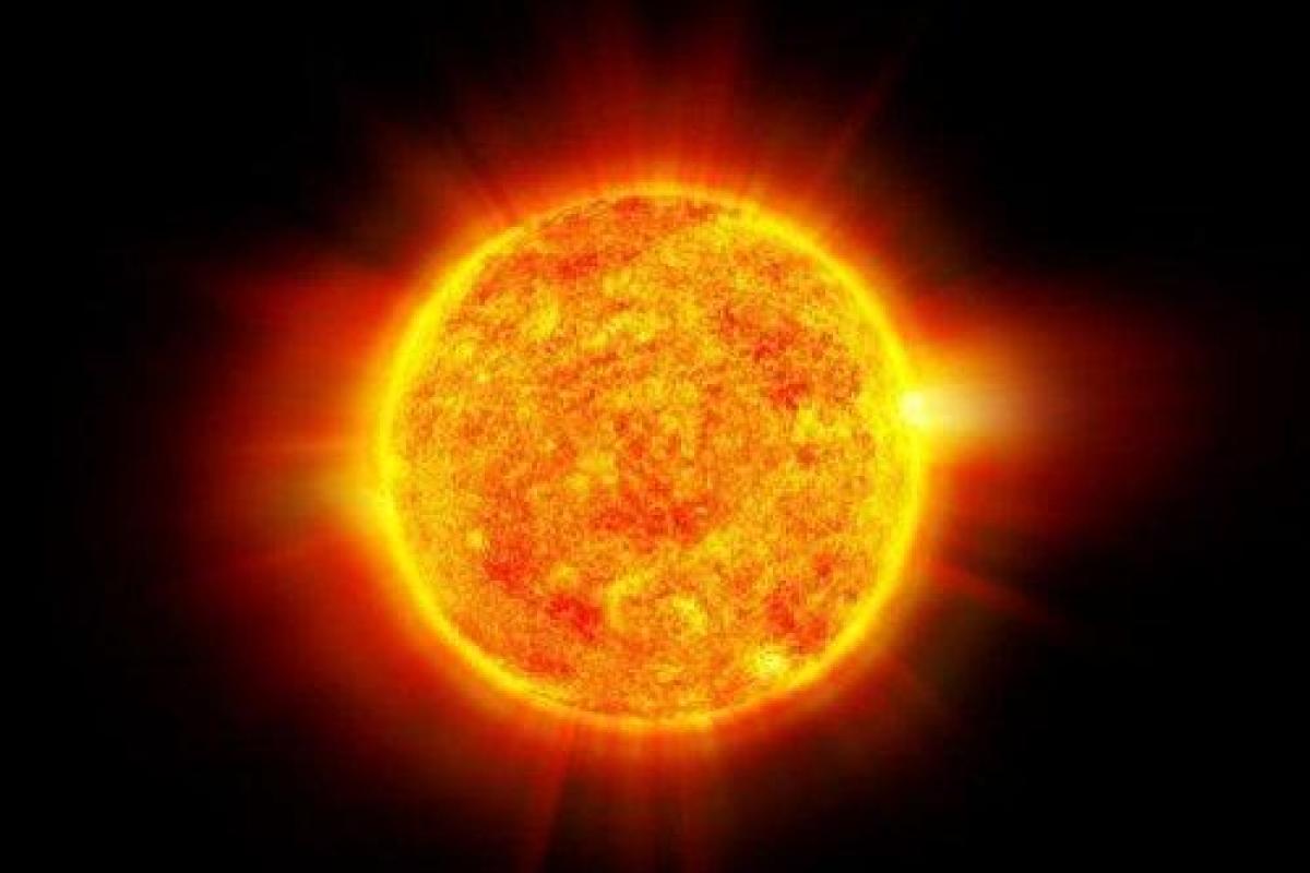 На поверхности Солнца заметили гигантский НЛО