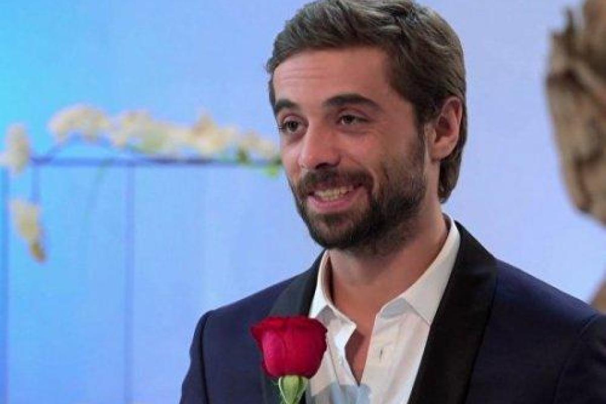 Герой шоу "Холостяк" перенес серьезную операцию: Илье Глинникову прооперировали колено Герой шоу "Холостяк" перенес серьезную операцию: Илье Глинникову прооперировали колено